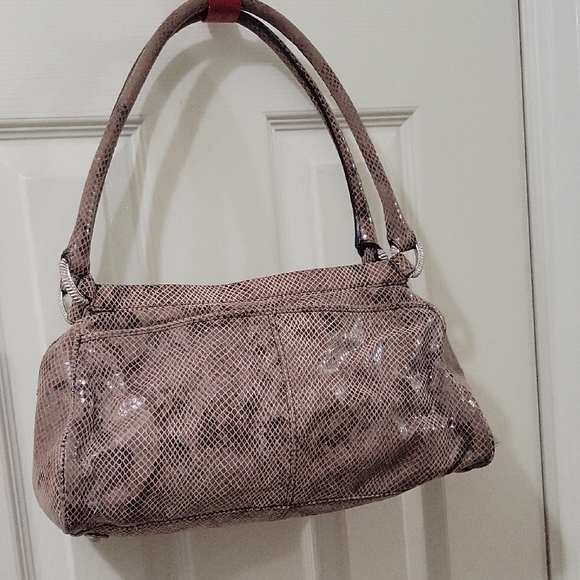 Chic Snake Print Shoulder Bag - Picture 4 of 16
